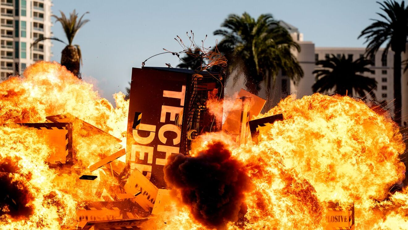 ▲  「炸掉」技术债务丨来自：2025 re:Invent