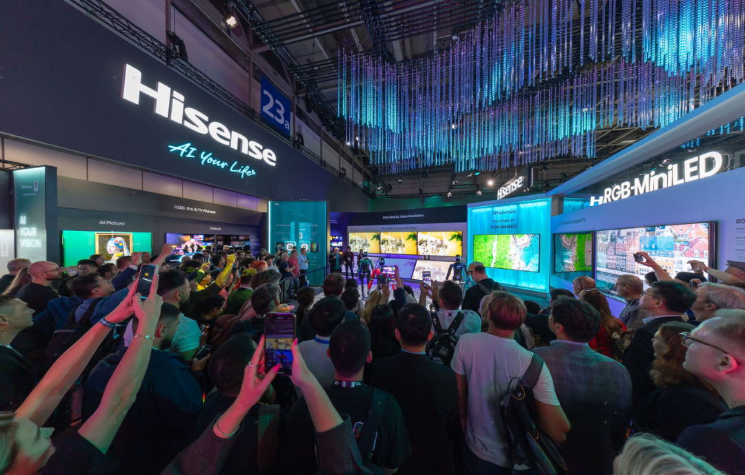 在9月德国柏林举办的IFA上，海信RGB-Mini LED电视新品吸引了大量与会者驻足观看