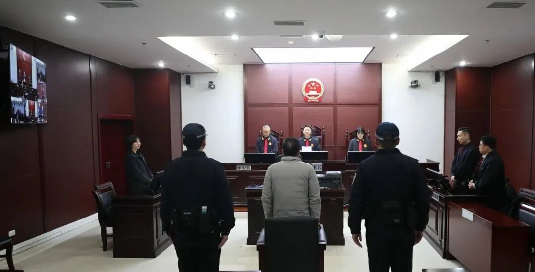 贵州省安顺市委原常委、西秀区委原书记汤辉受贿、洗钱案一审宣判