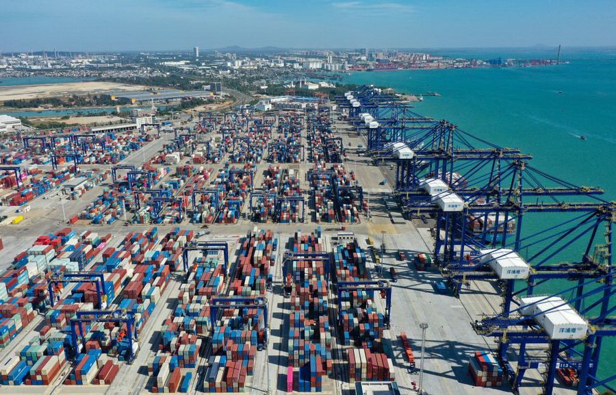 1128ָۣǺó10“߿ڰ”֮һ˻Ƭ»  