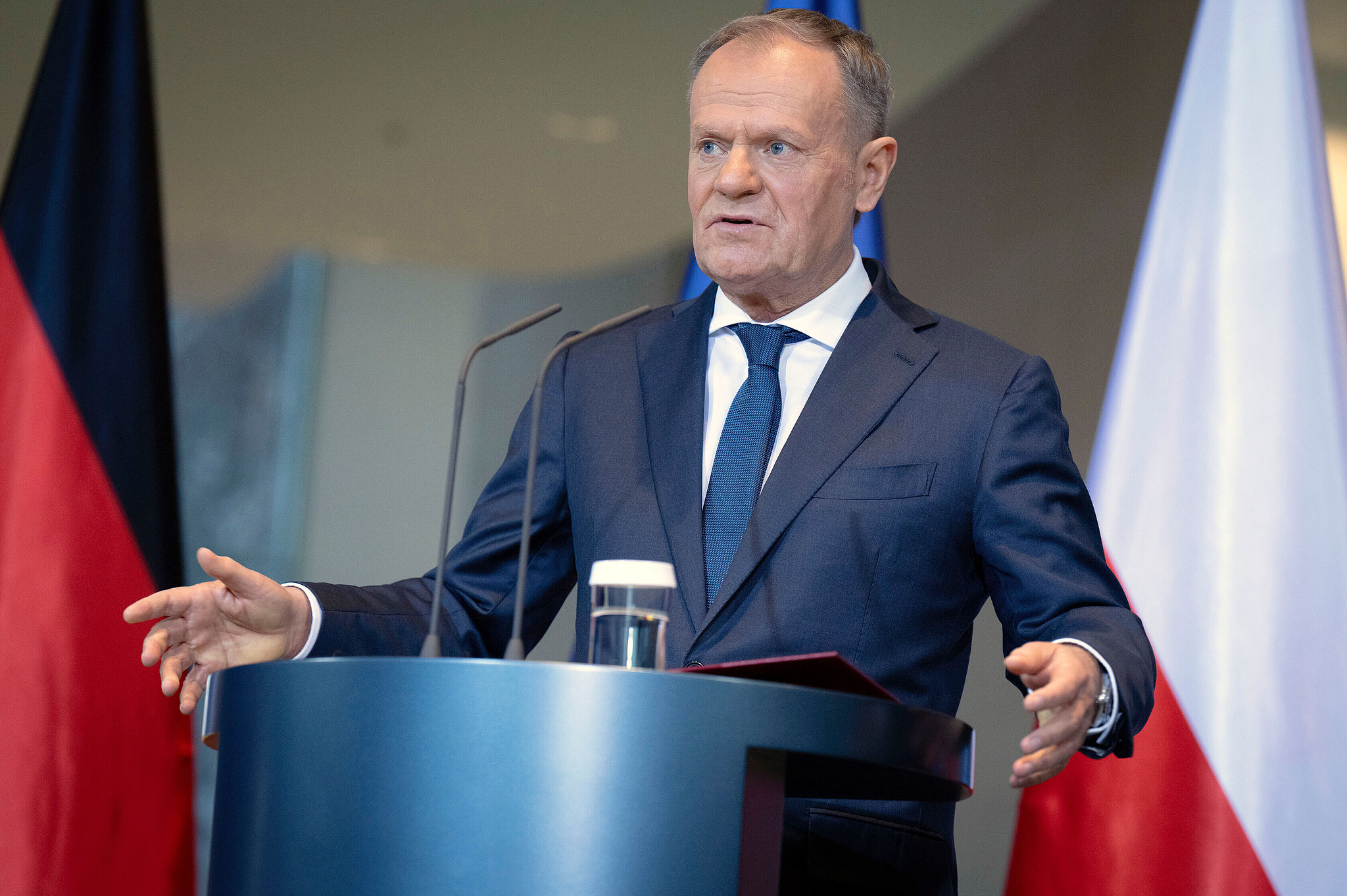 波兰总理：欧盟委员会已批准援建该国首座核电站