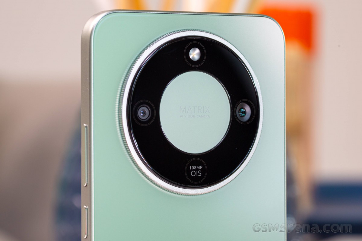 以上图源：GSMArena