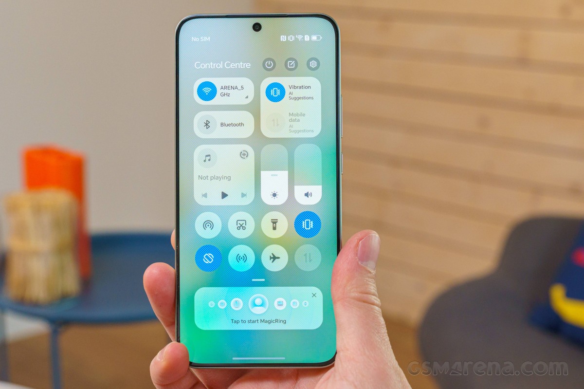 以上图源：GSMArena