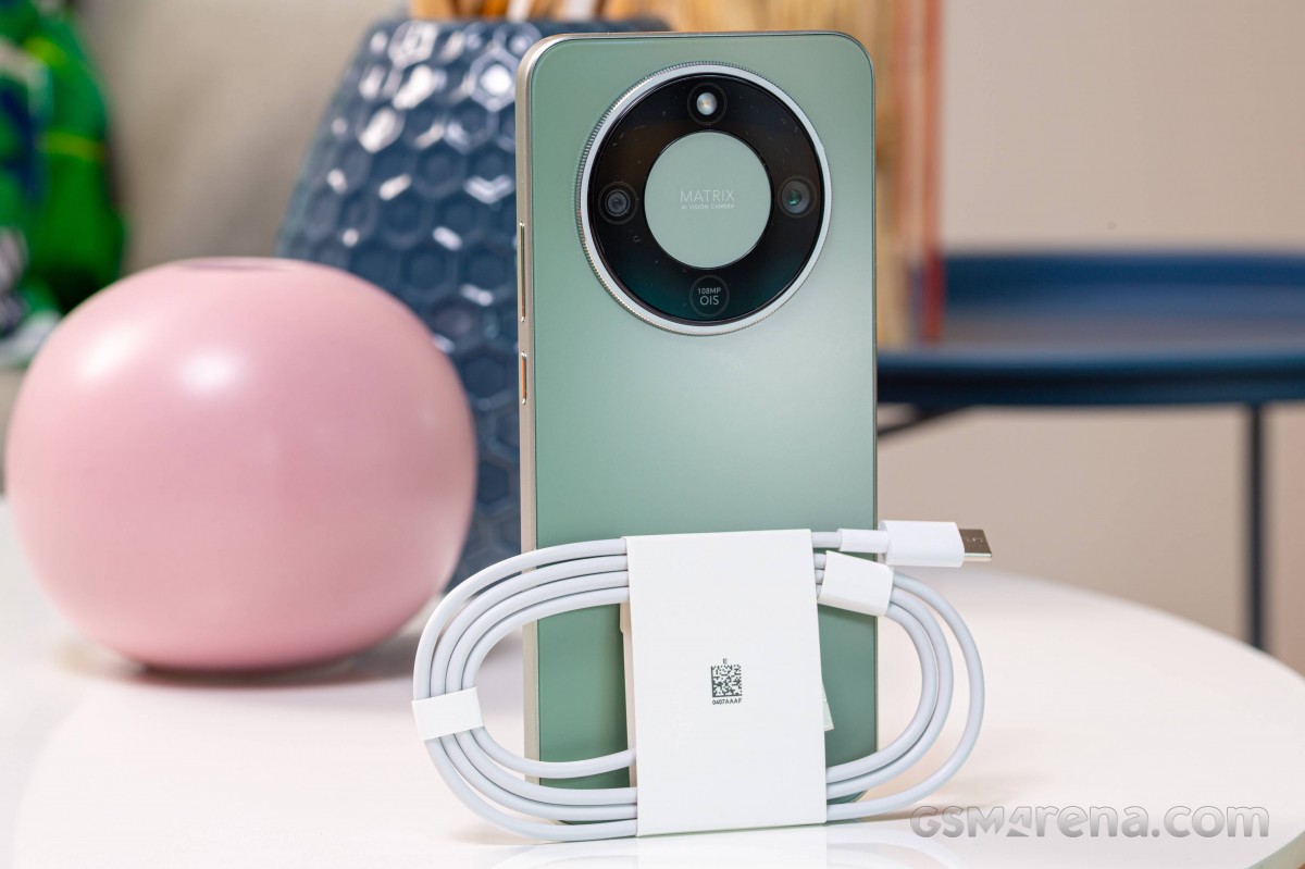 以上图源：GSMArena