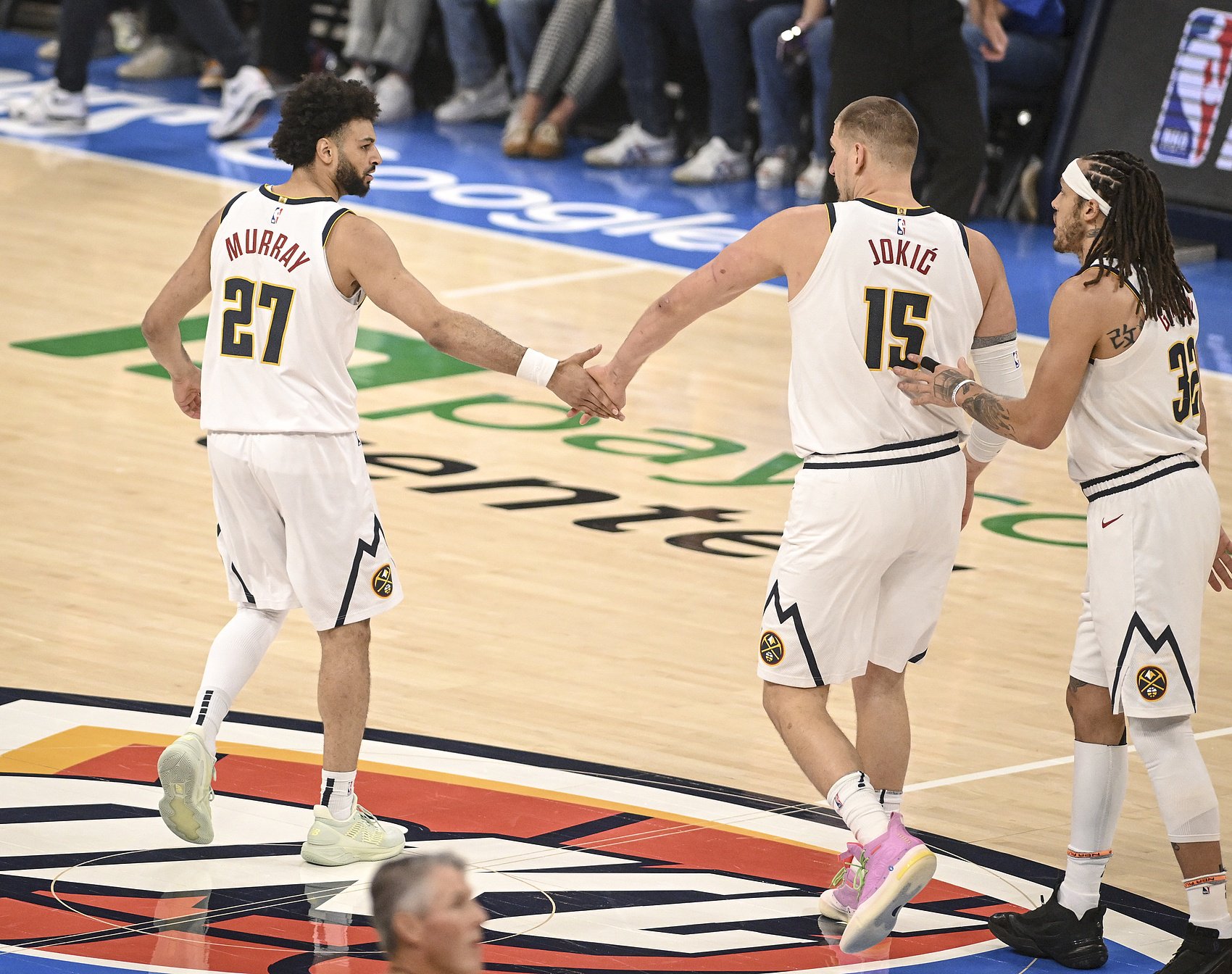 历史仅3队单赛季队内3人50+：61-62湖人、18-19勇士、25-26掘金