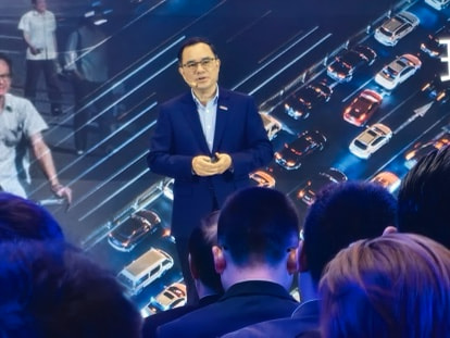 中国长安汽车党委书记、董事长朱华荣