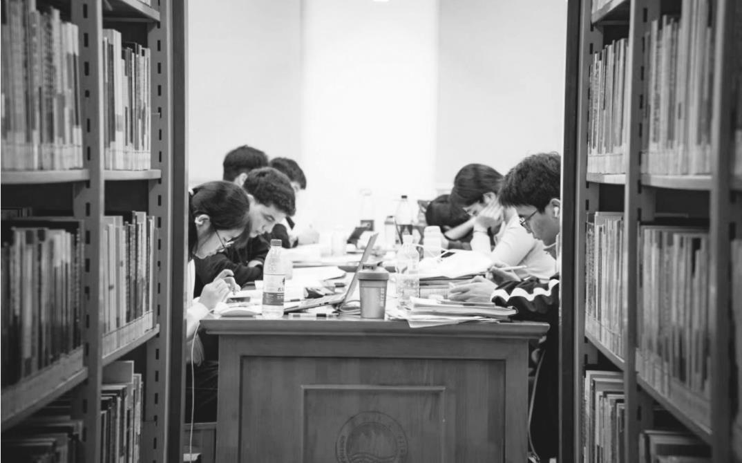 寒窗不冷 满座胜春