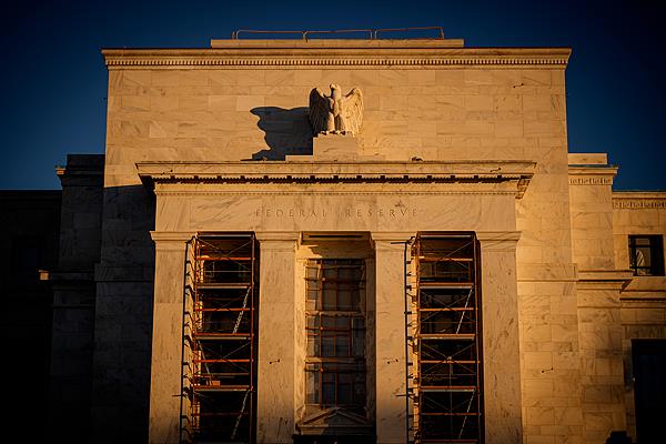 美联储今年第三次降息25个基点 特朗普：幅度可以更大