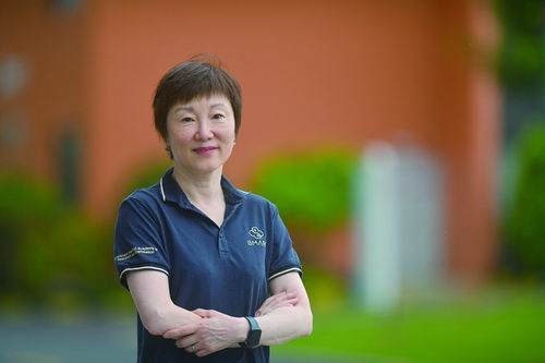 丹扬：做事常不自觉地给自己“掐表”