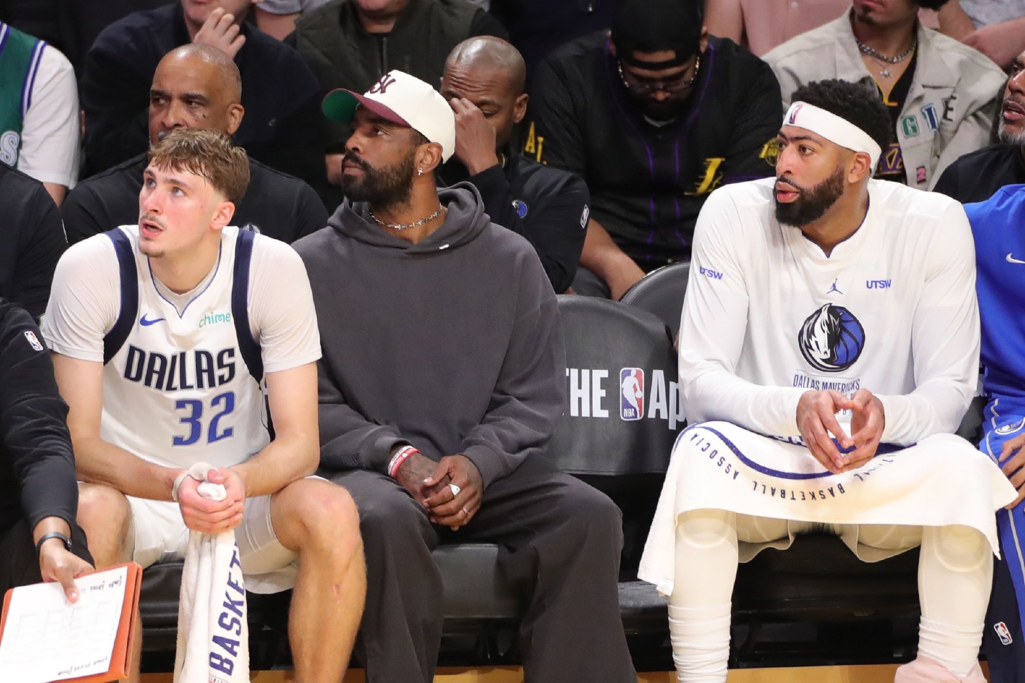 还未合体！美记：独行侠想先观察三状元的表现再决定是否交易浓眉