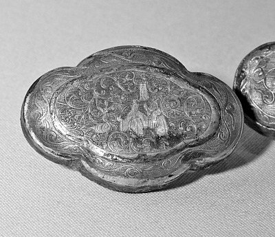     唐代刻花鎏金银盒 中国国家博物馆藏 扬之水/摄