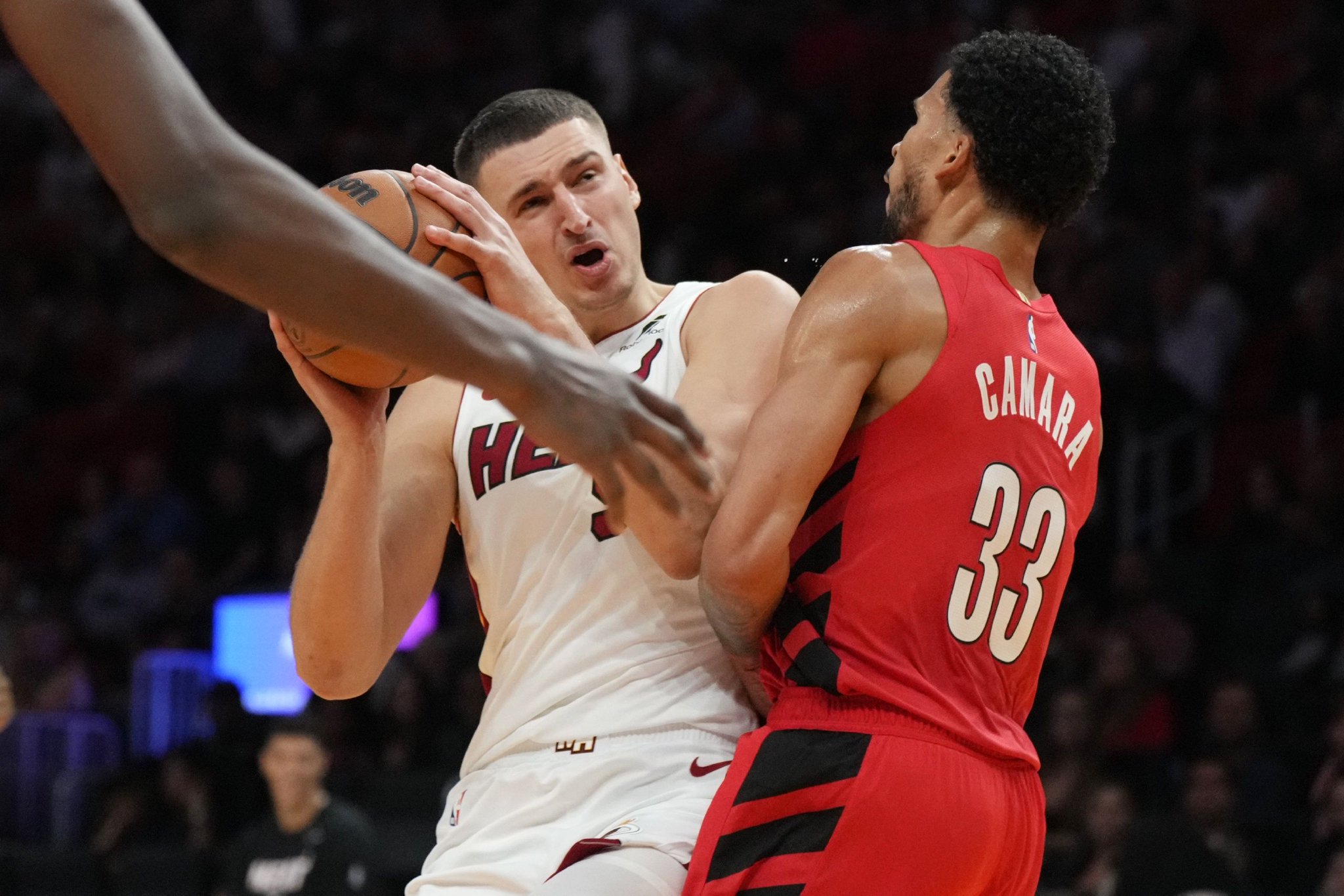 斯波：约维奇要把每天当成提升证明自我机会 很快他会得到机会的