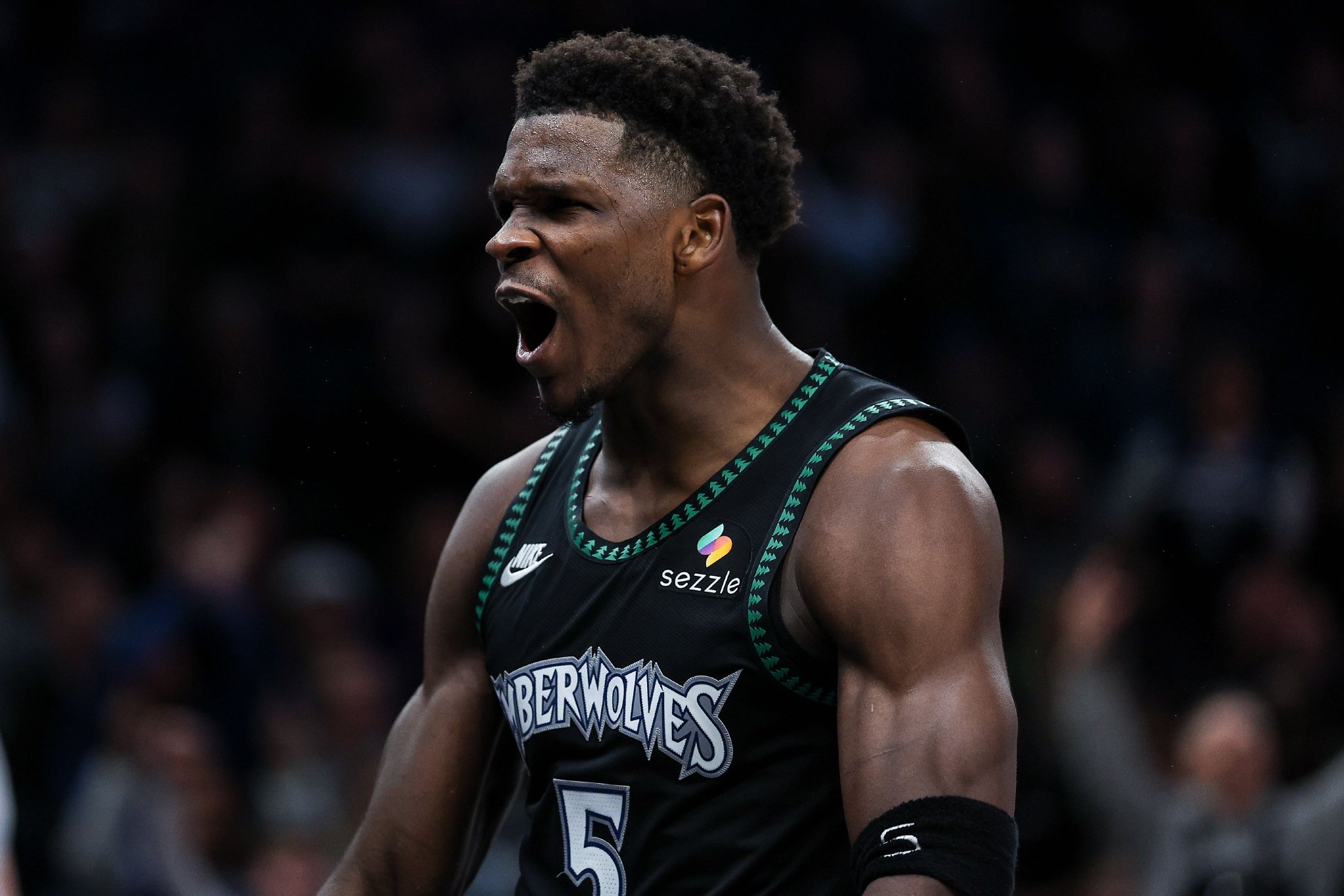 场均28.7分4.9板！森林狼客战勇士 爱德华兹因脚部伤势缺阵比赛