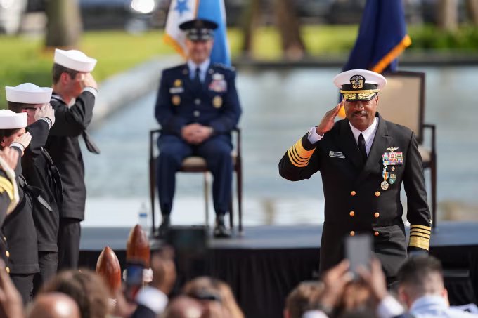 频繁传出与美防长分歧，敏感时刻，美国南方司令部司令卸任并交出指挥权