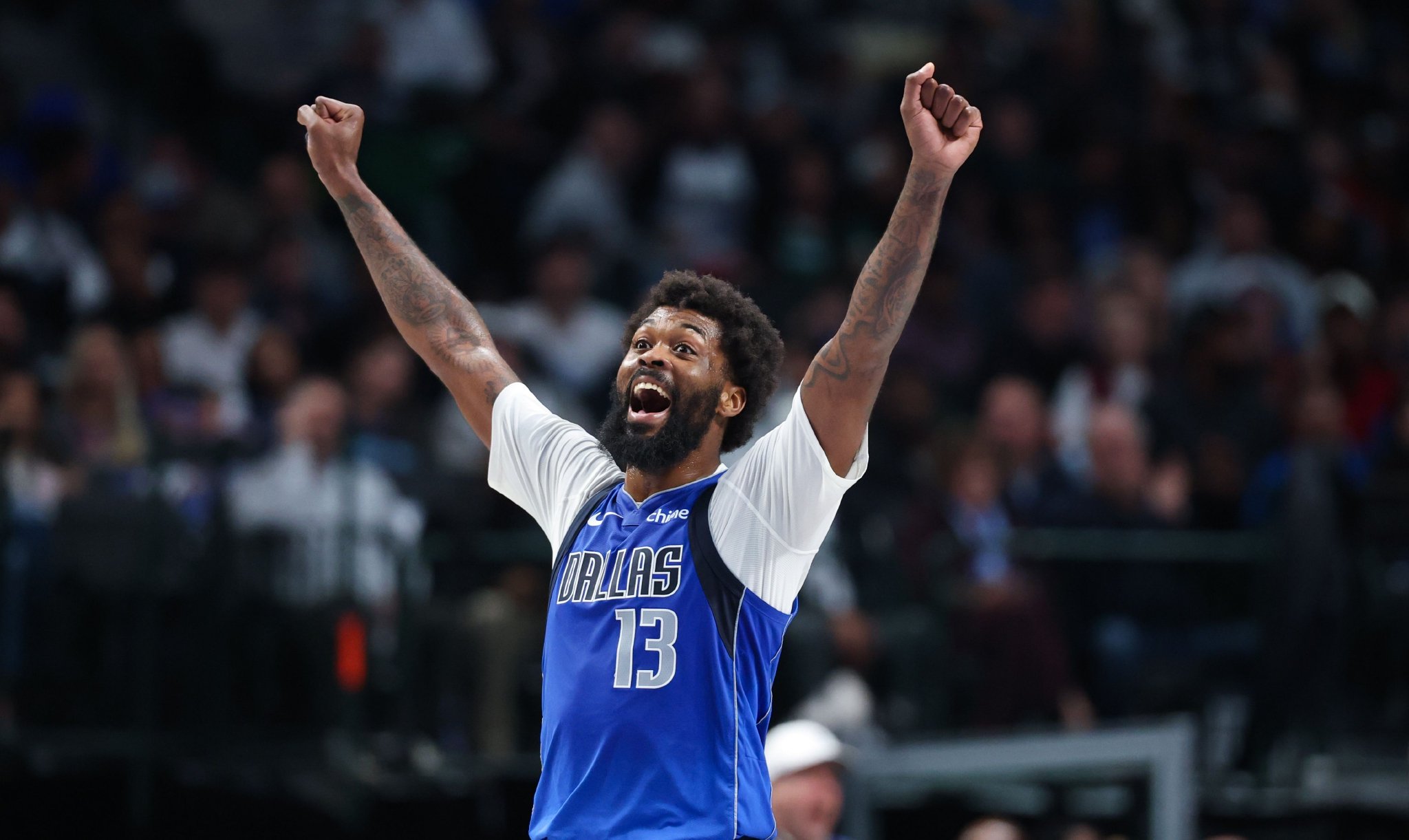 浓眉：无论球队需要什么马绍尔都全力以赴 从首发变替补也无所谓