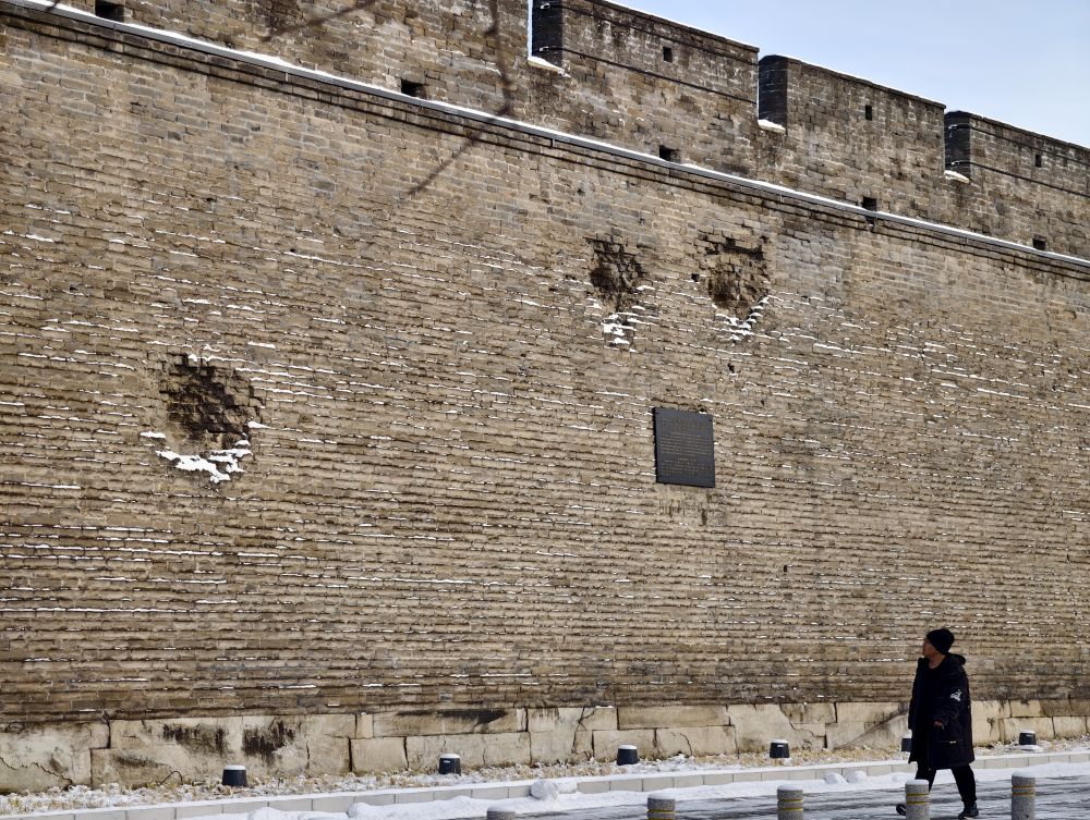 “雪能掩盖很多东西,但盖不住这些弹痕”|卢沟桥_新浪财经_新浪网