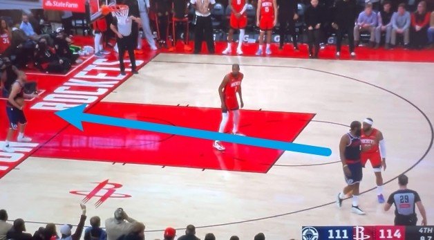 巴图姆踩线发球！卢：对手贴身防祖巴茨 我们也没有及时回去接应