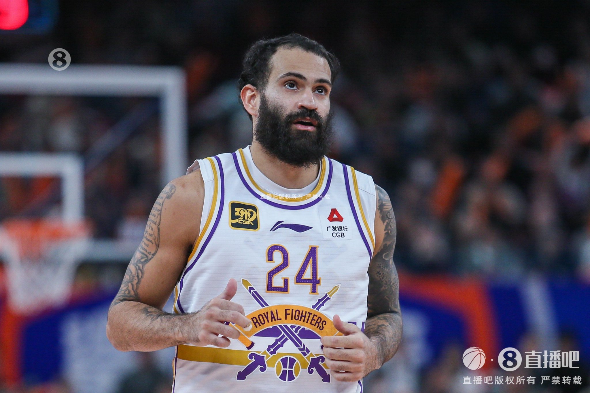 济南时报：山东男篮因何客场不敌北控？三分哑火 没能防好里勒