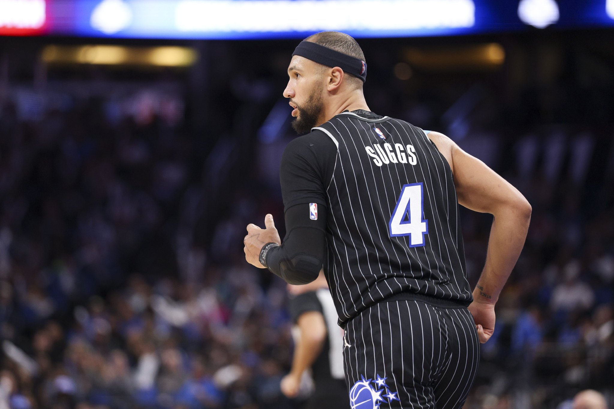 倒霉！魔术本赛季四次对阵尼克斯 其中三场比赛有人中途受伤离场