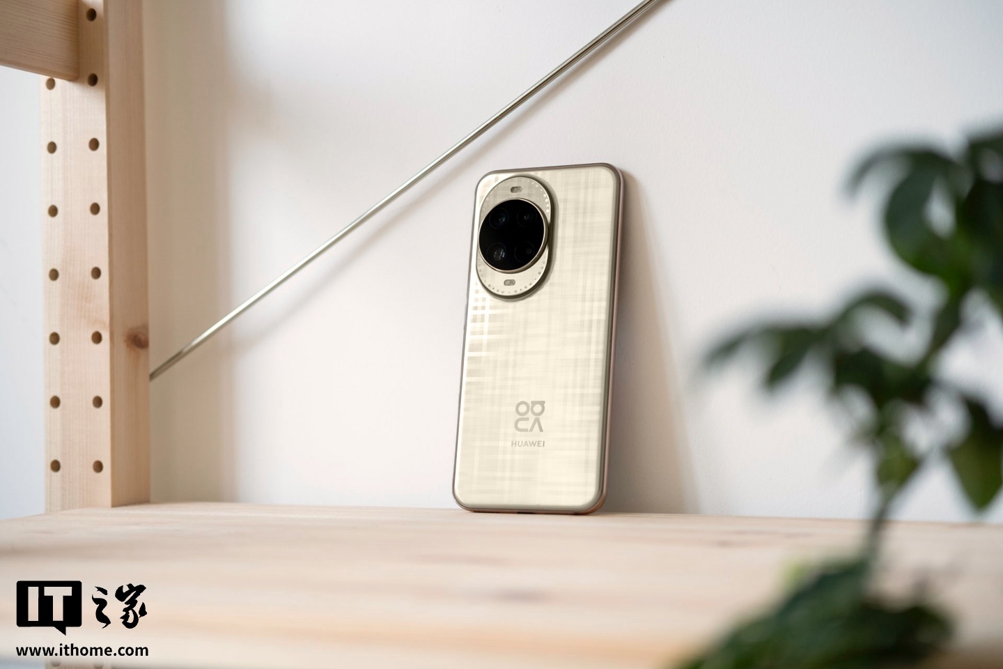 ▲ IT之家实拍：华为 nova 14 Ultra，下同