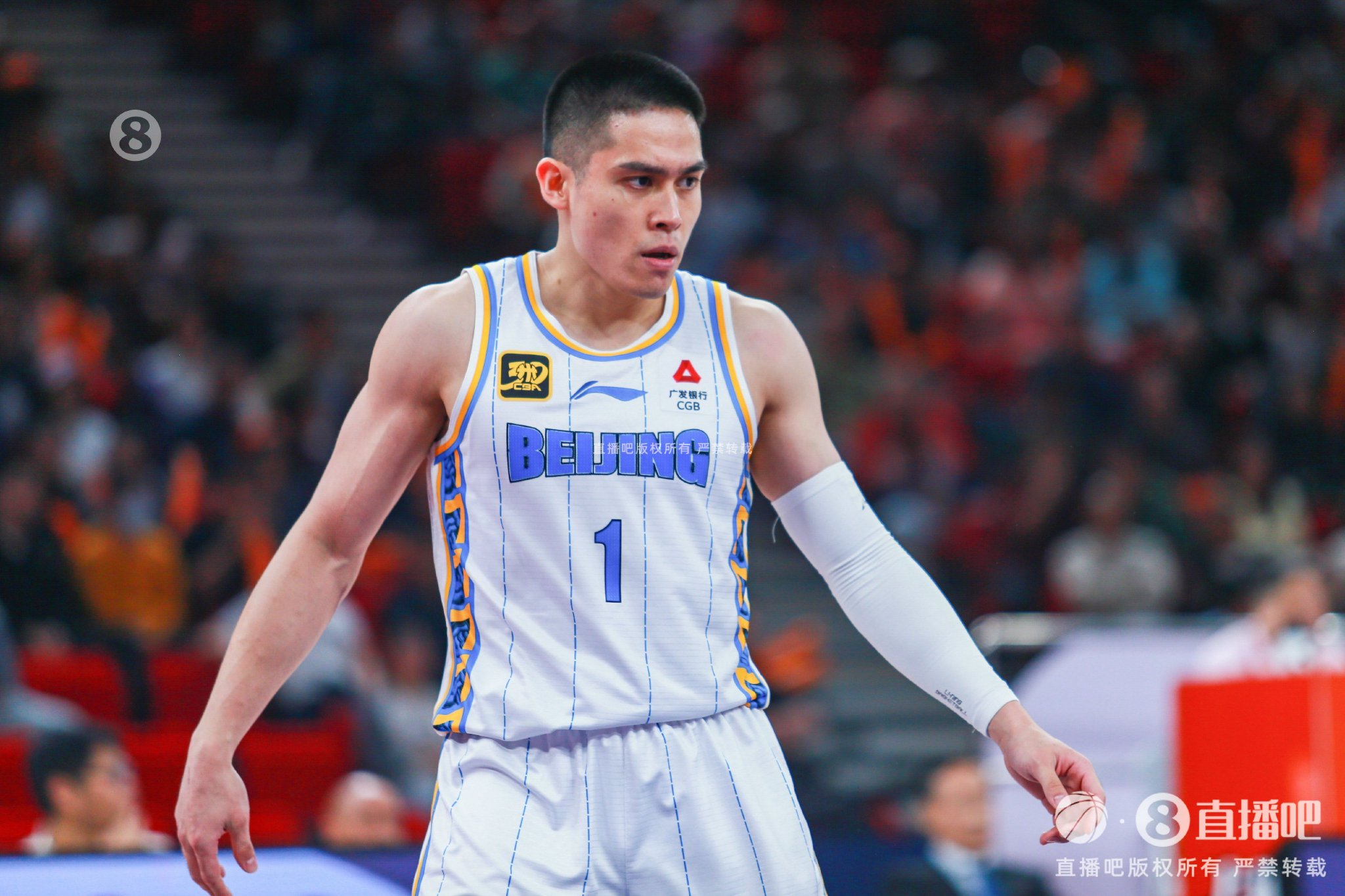 陈盈骏撕开防线让队友轻松出手 替补是为了让二阵容进攻效率更强