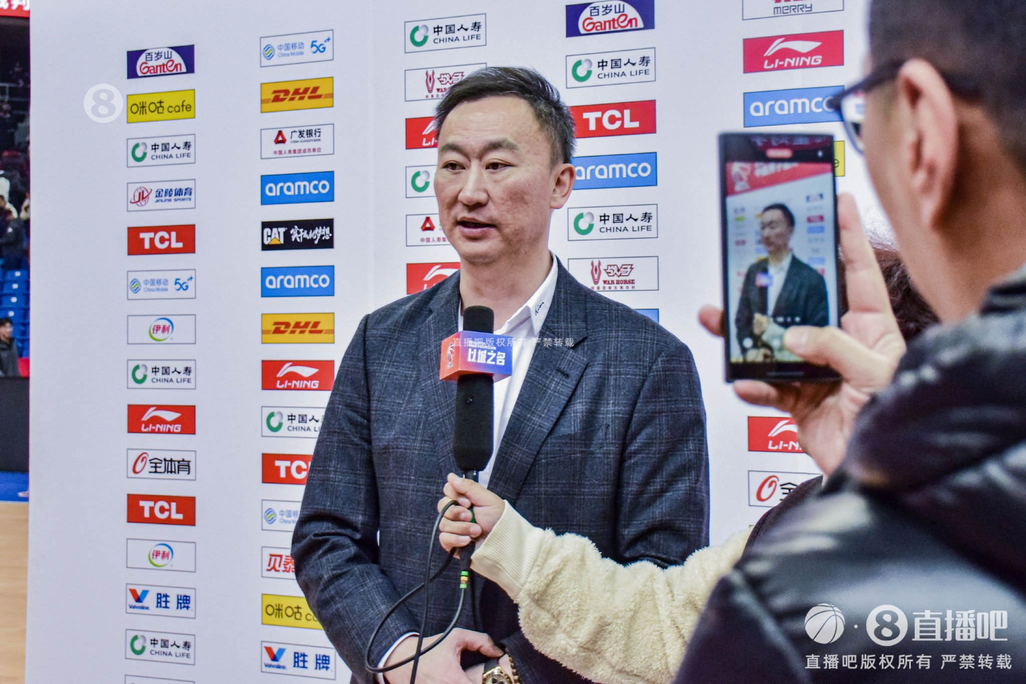 刘维伟：比赛时间虽然缩短了 但比赛强度增加了 队员体能消耗很大