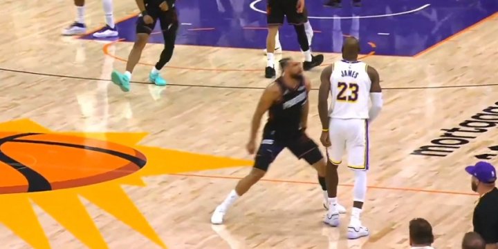 詹姆斯谈狄龙撞胸吃T遭逐：这就是技犯动作 上半场我那球也被吹了