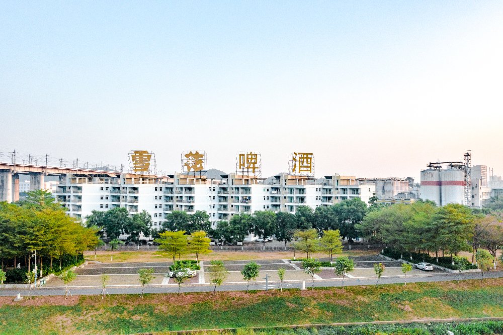 华润啤酒东北大撤退余波：闲置工厂降价百万无人接盘，员工安置费用花掉数亿元