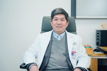 图1 王爱民教授