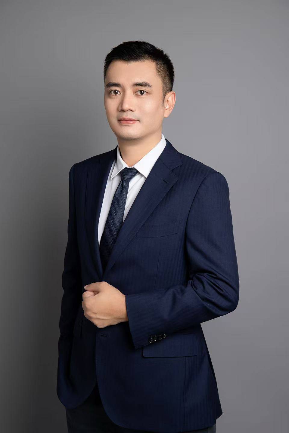 富匙科技CEO奚少杰：从“概念”到“落地”，AI已成驱动商业模式进化的底层逻辑丨请回答2025