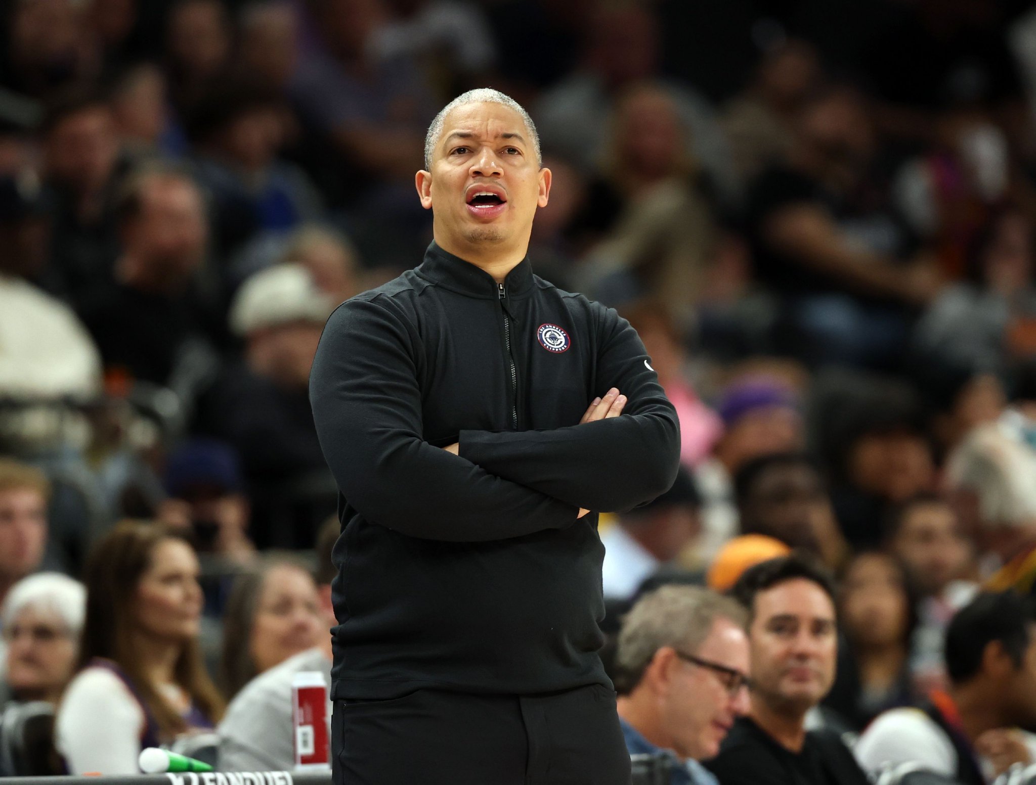 卢：当对手中锋能外弹投篮时 我们的大个子太慢小阵容又很吃亏