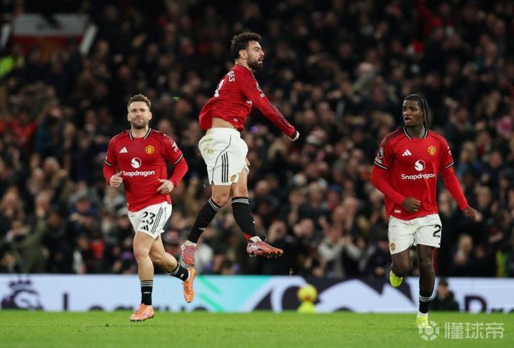 自2023年的曼城以来，曼联是首支英超三度领先也没赢的球队