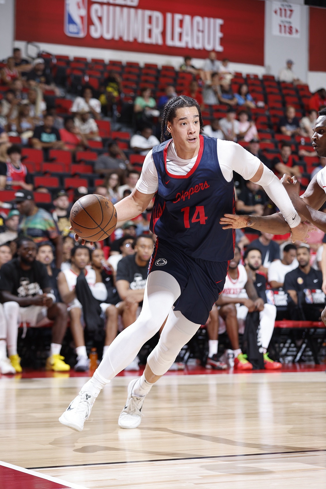 船记发问：30顺位新秀尼德豪泽为何被雪藏？轮换时上大洛不如上他