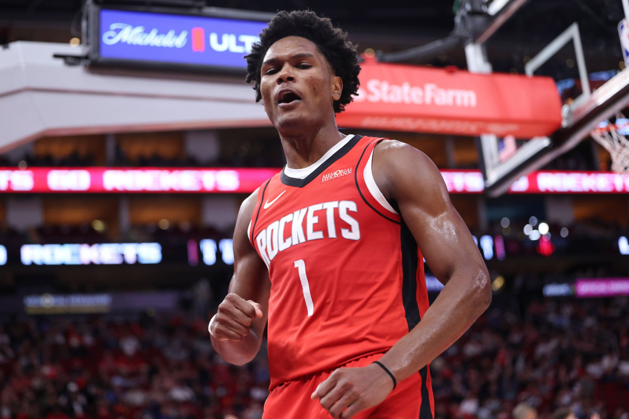 火媒：还以为阿门解决了投篮问题 本季三分命中率仅19%&上季27.5%