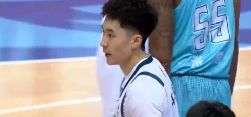 媒体人：段睿骐大伤后运动能力差了 得靠自己的球商和节奏来打球