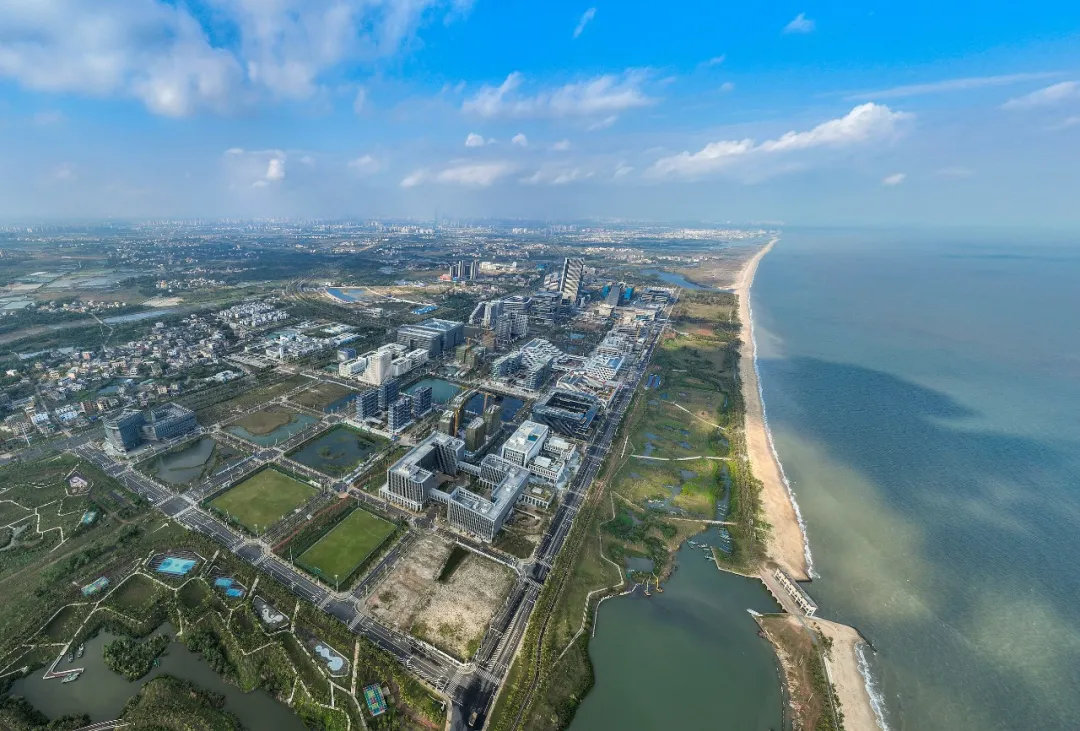 12月18日，海南自由贸易港正式启动全岛封关。中新社记者 骆云飞 摄