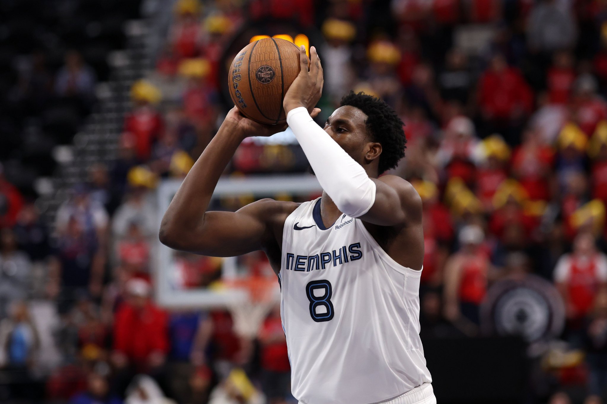 高效输出！小贾伦半场10中7拿到17分7板1助1帽