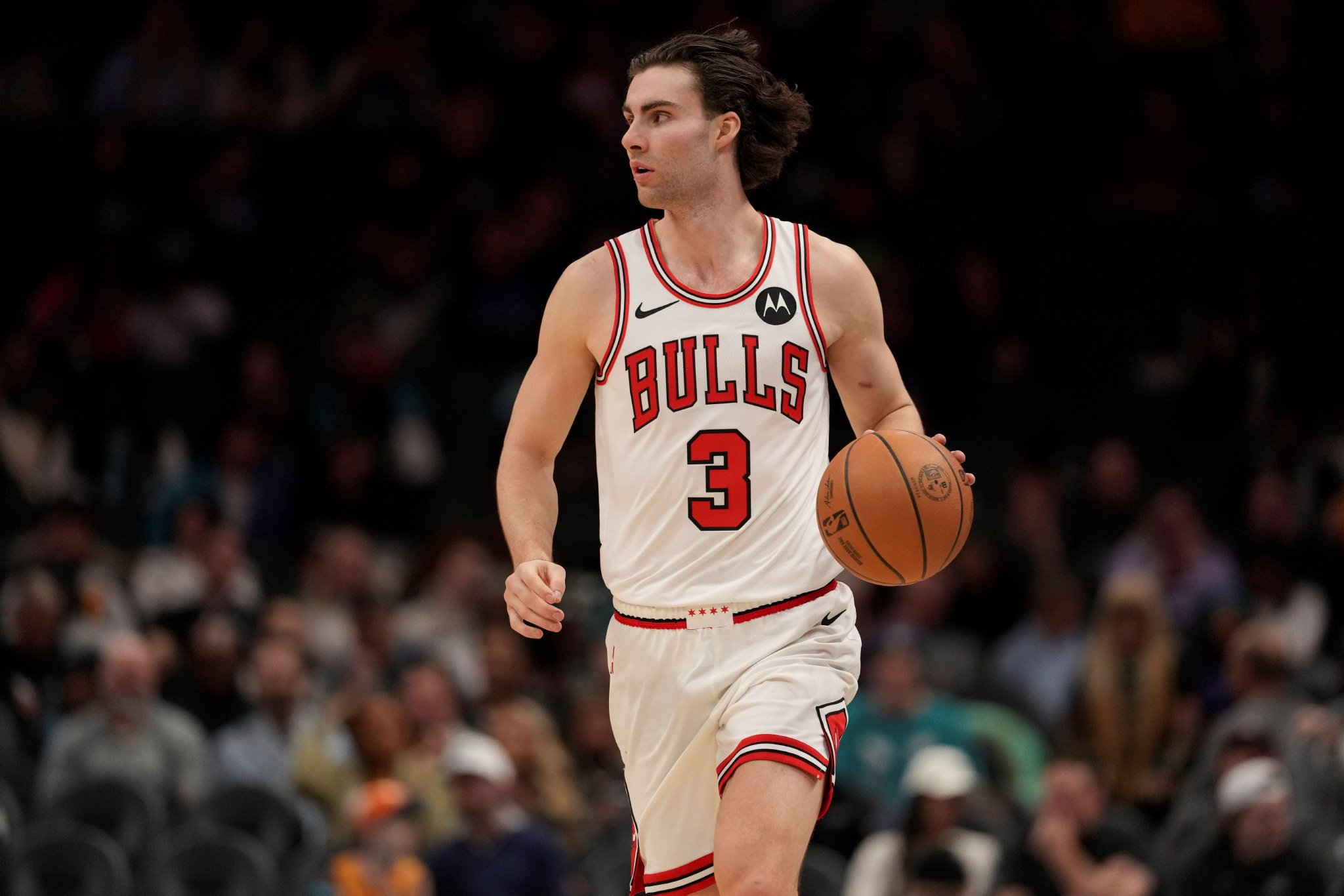 可圈可点！吉迪半场9中4拿到13分4板 三分7中3