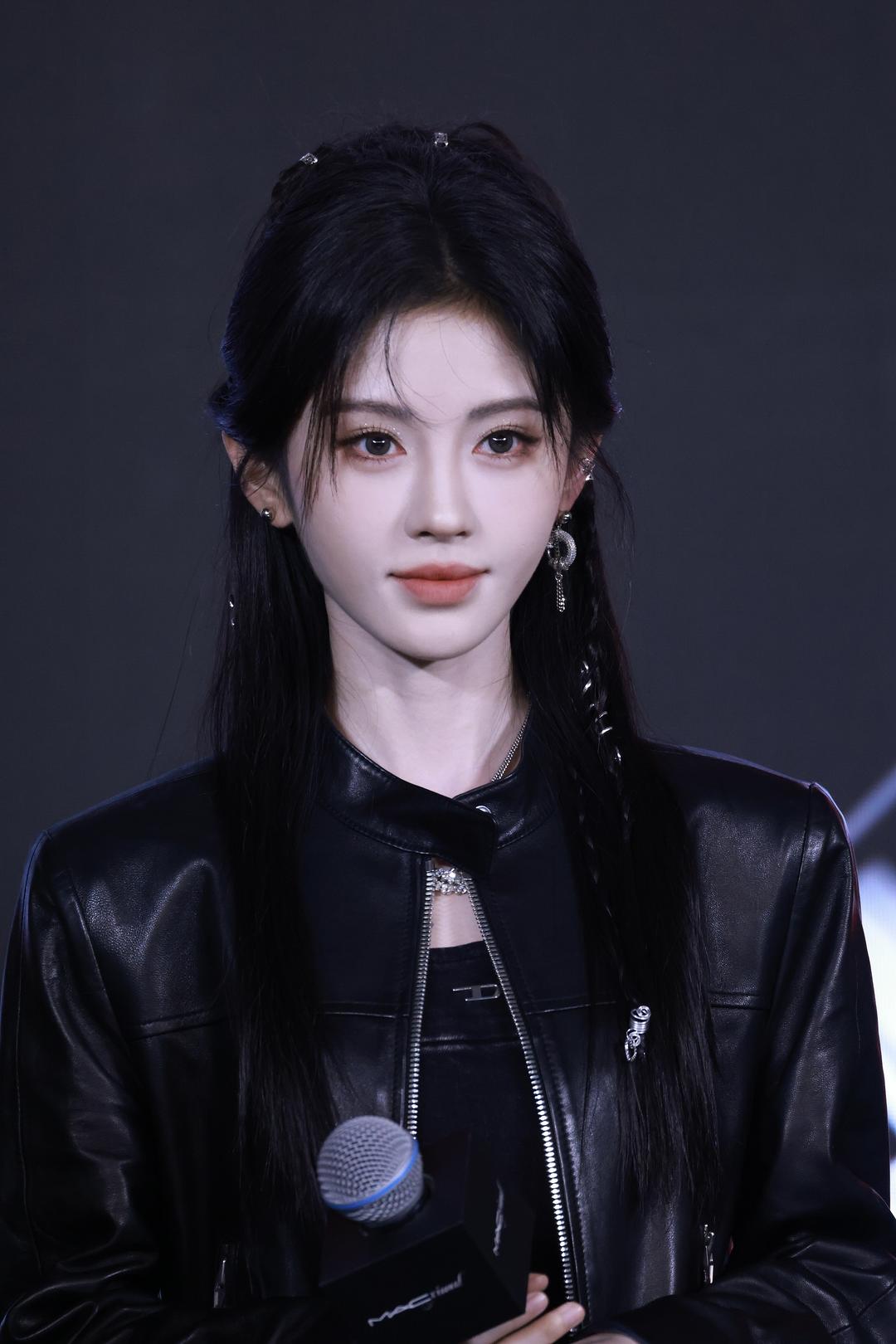 ▲鞠婧祎 图据视觉中国