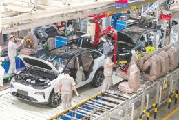 年末车市上演政策“窗口期”博弈：消费者观望，经销商鼓励先锁单