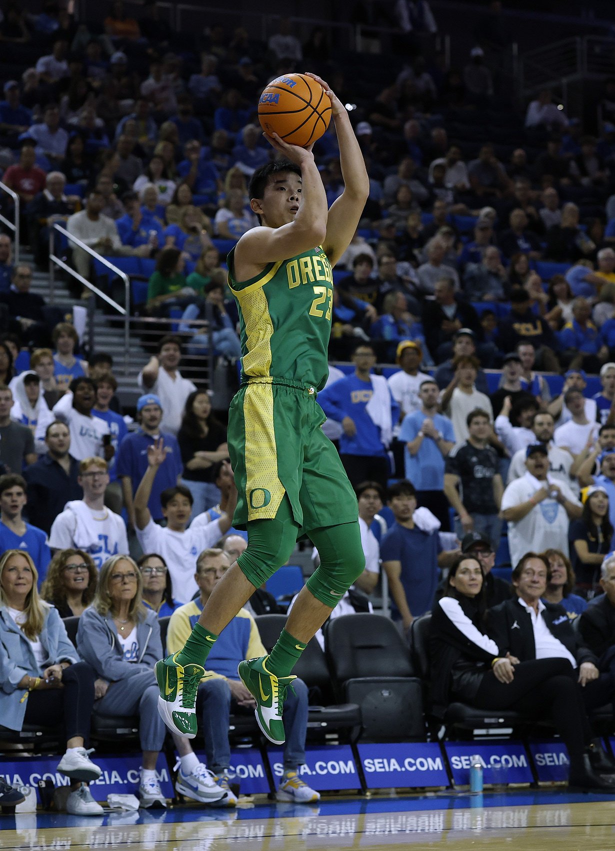 赛季至今命中率22.2%！NCAA：林葳5中1拿到3分2助攻 俄勒冈迎大胜