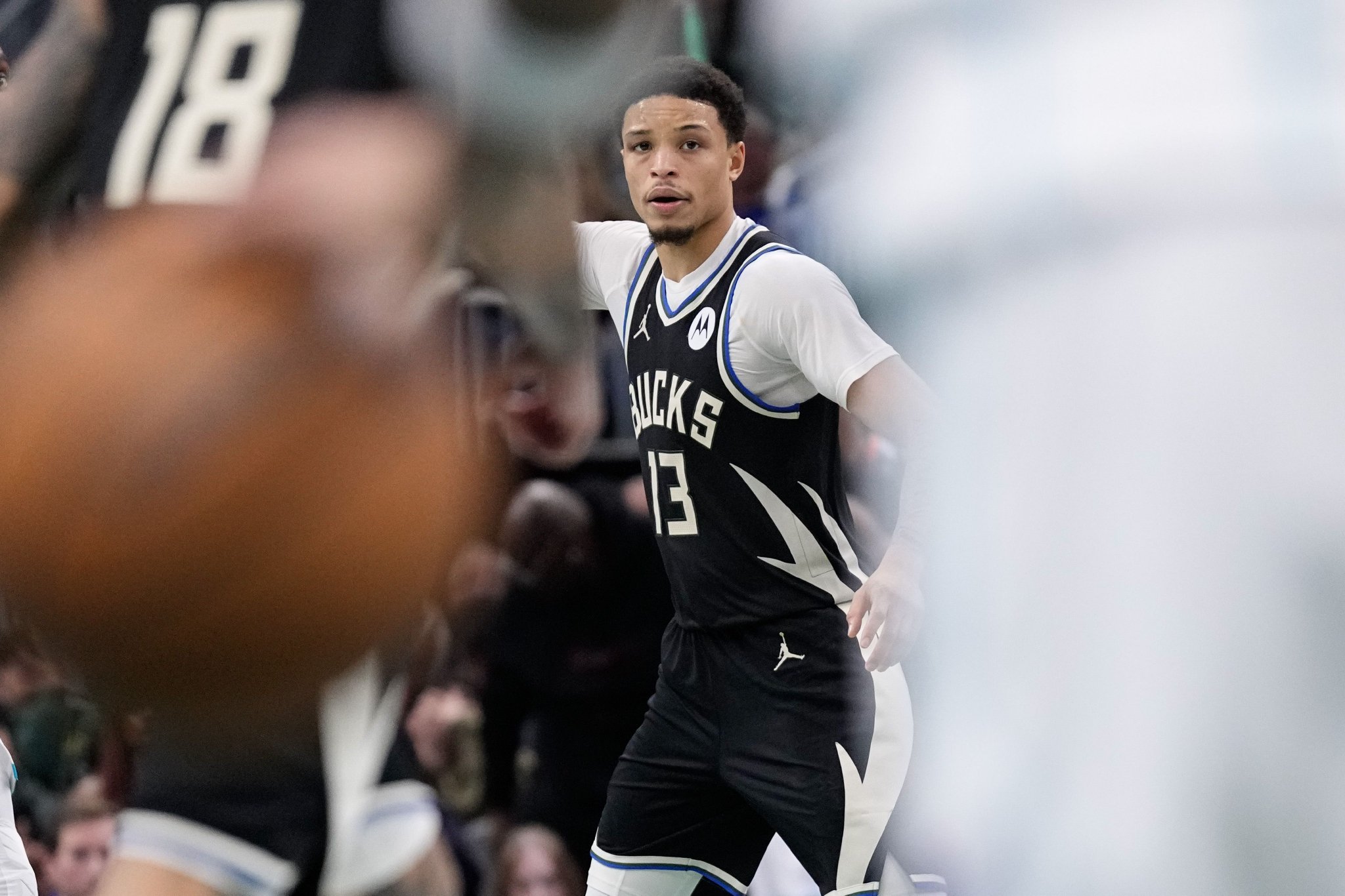 罗林斯：一路走来很幸运有现在的表现 现在不考虑最快进步球员奖