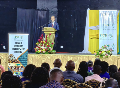 驻格林纳达大使杨舒出席格政府2025年度奖学金颁发仪式