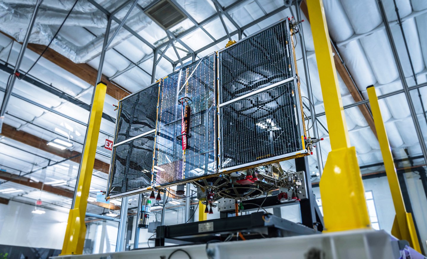 “LEO Express-2” Mira 航天器