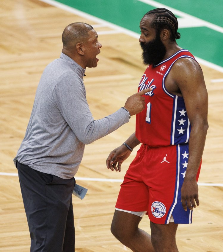 船记：里弗斯成雄鹿引援哈登最大障碍 快船可以与森林狼进行交易