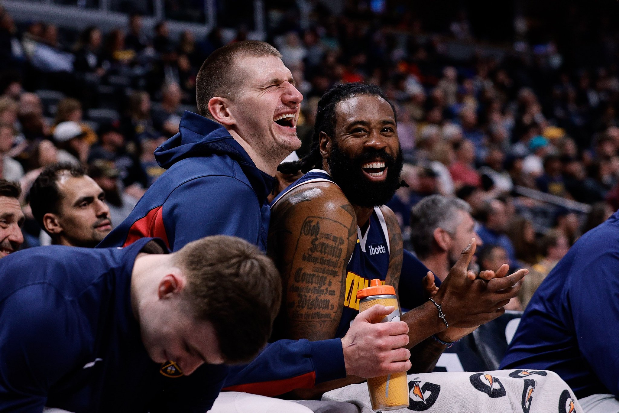 小里弗斯：如果小乔丹还跟年轻的时候一样 约基奇绝对忍不了他