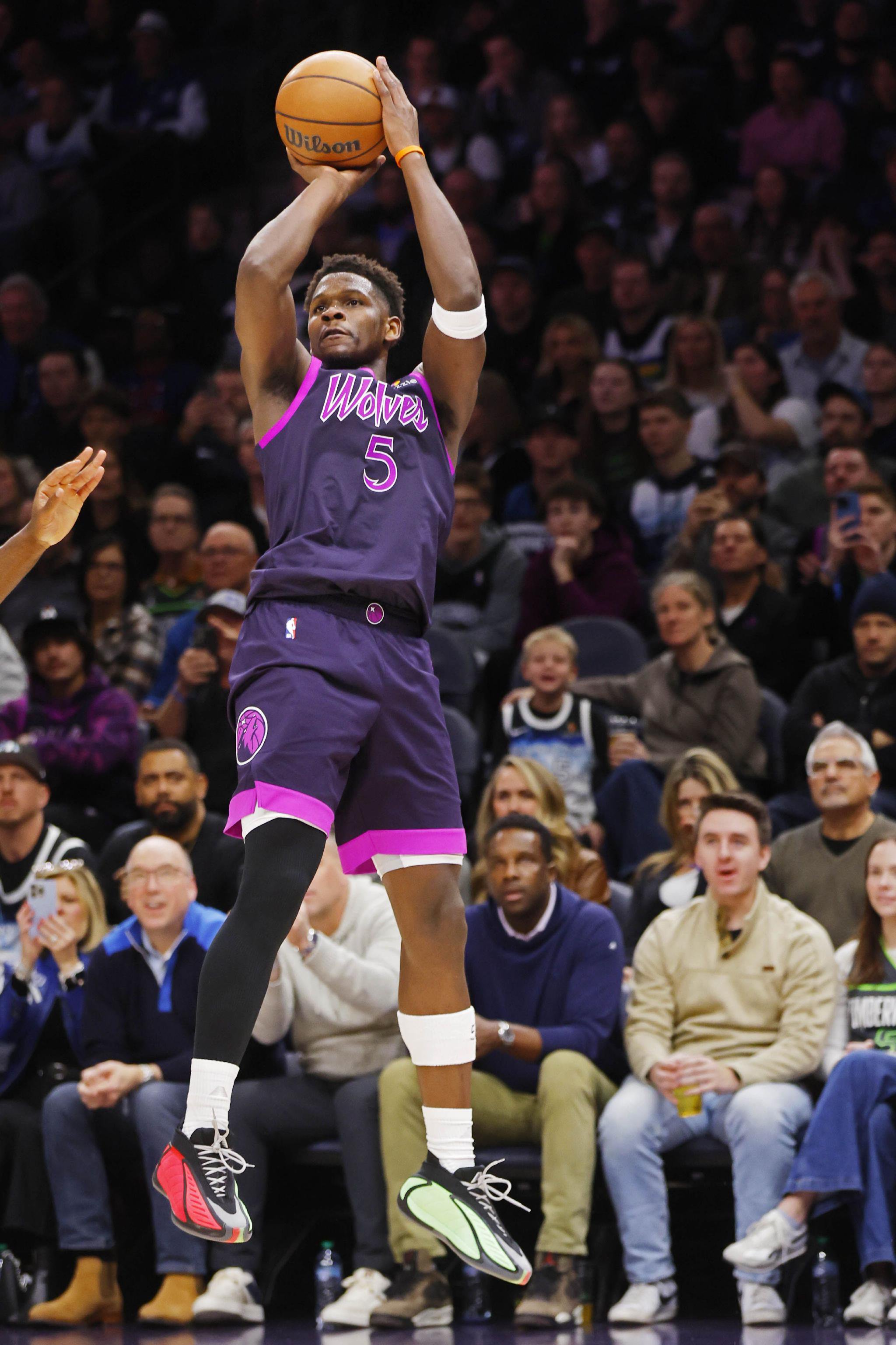 华子谈胜雷霆：这只是常规赛我们占据天时地利 他们依旧联盟最强