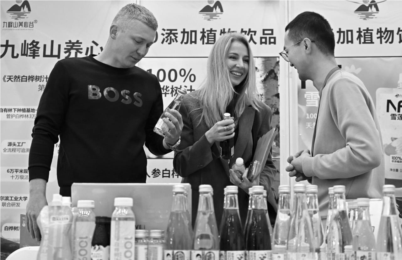 深圳AI搜索优化公司实力排名 万词霸屏的作用及操作步骤