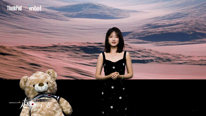 72小时AI微电影黑客松入围选手“你听”