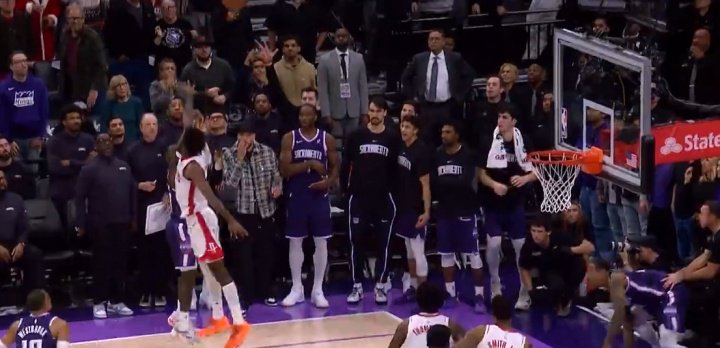 伊森揽责：失利都赖我 若我没有离开三分线他们可能就赢不了